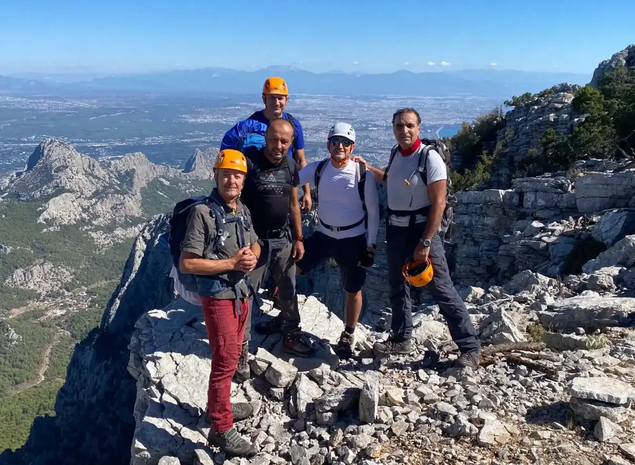 73 Yaşında Antalya’nın Zirvelerine Çıkıyor 3